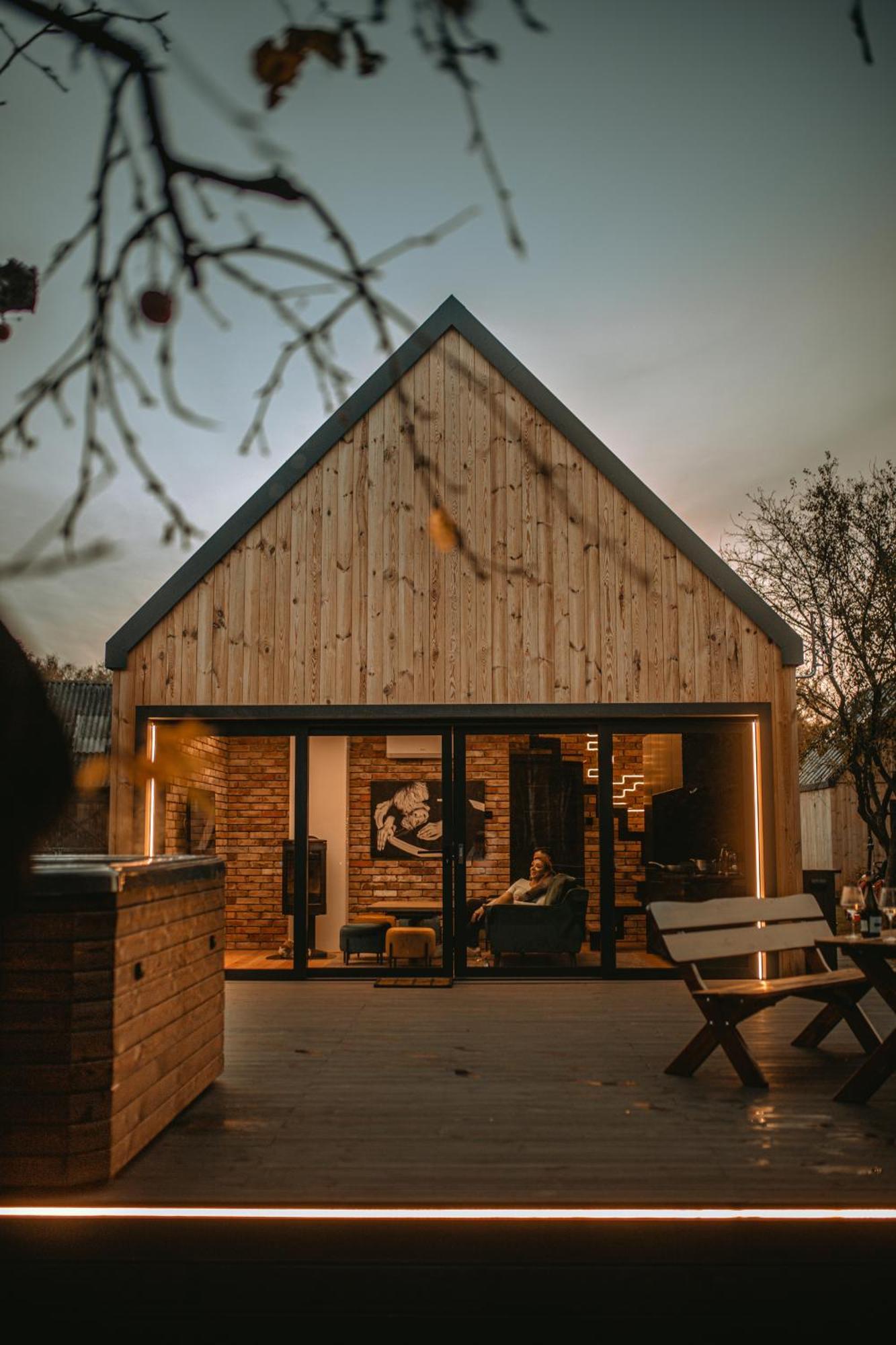 Nowoczesny Drewniany Chill House Villa Dlugosiodlo